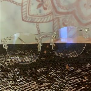 Clear fashion glasses